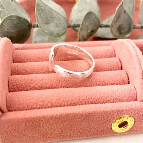 925 Sterling Silver Textured Wrap Ring Minimalist Dainty Wrap Brushed Ring - Picture 6 of 7